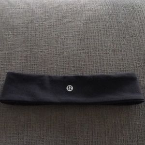 Black lulu headband